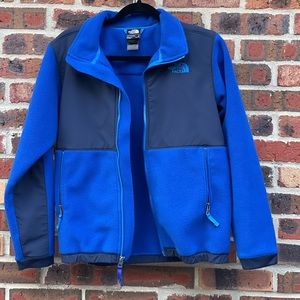 The North Face Boys size 14/16 zipper jacket.